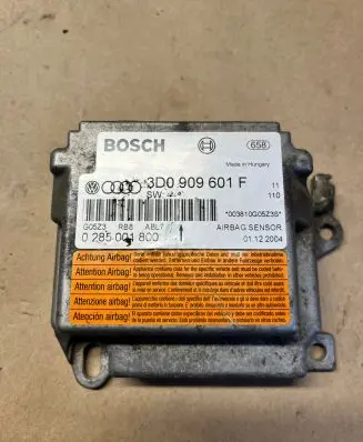 Volkswagen Touareg I Airbag control unit/module 3D0909601F 0285001800