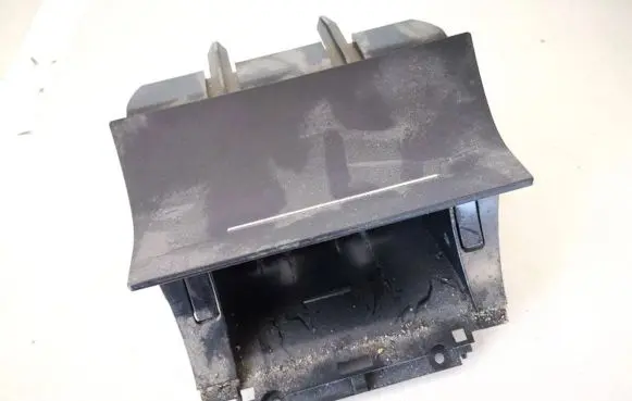 Skoda Octavia Mk2 (1Z) Car ashtray 1z1863077a 1z1857962b