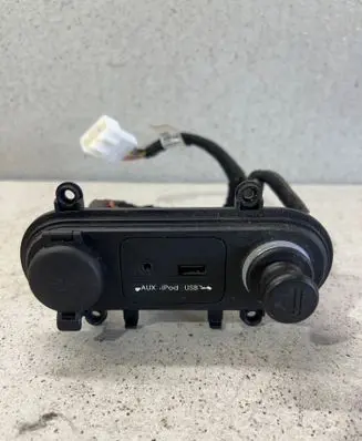 KIA Optima USB socket connector 961202T100 2T100 30651