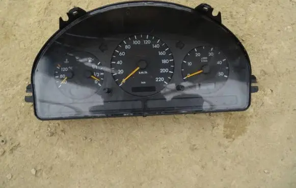 Mercedes-Benz ML W163 Speedometer (instrument cluster) A1635401847 1911210126B 123619494