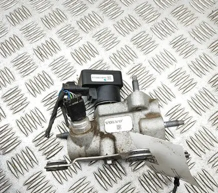 Volvo XC40 Air conditioning (A/C) expansion valve 32373354