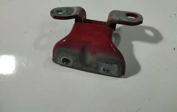Hyundai i30 Rear door lower hinge 
