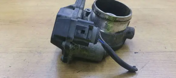 Volkswagen Crafter Throttle valve 076128063A