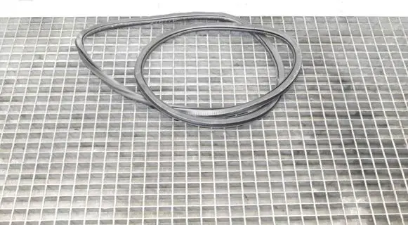 Audi A8 S8 D4 4H Rubber seal rear door 