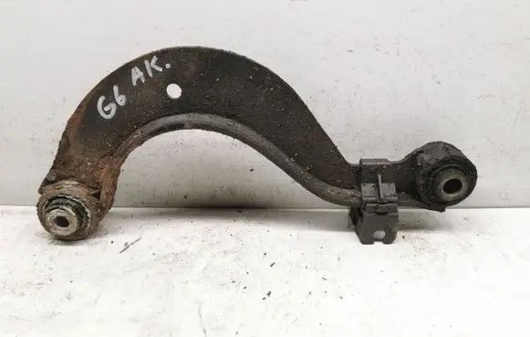 Volkswagen Golf VI Rear suspension control arm 