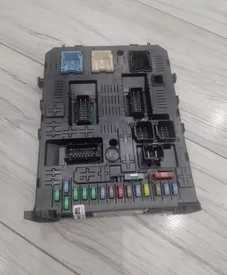 Peugeot 308 Comfort/convenience module 9664059080
