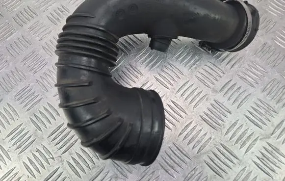 Mercedes-Benz C W203 Turbo air intake inlet pipe/hose A6460940297