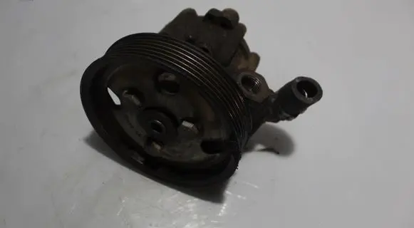 Opel Combo D Power steering pump 7613955570