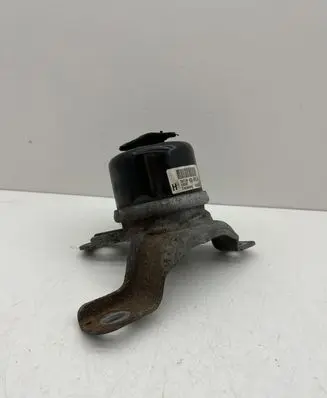 Volvo XC60 Engine mount bracket 30671245