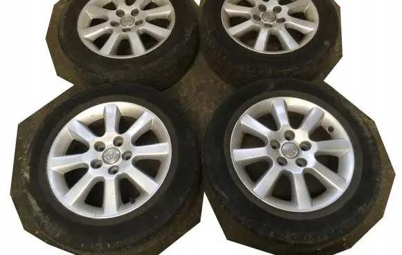 Toyota Avensis Verso R16 alloy rim 