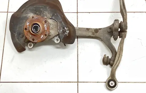 Audi A6 S6 C6 4F Front wheel hub spindle knuckle R4F0257