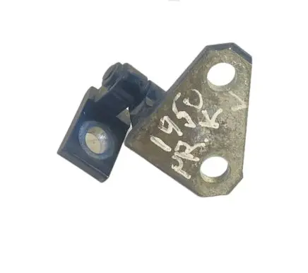 Volkswagen PASSAT B6 Front door upper hinge