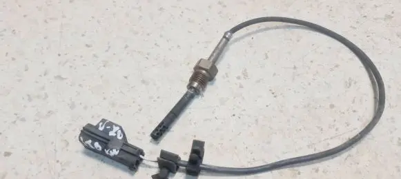 Volvo V70 Exhaust gas temperature sensor 30729648A 0701360600719
