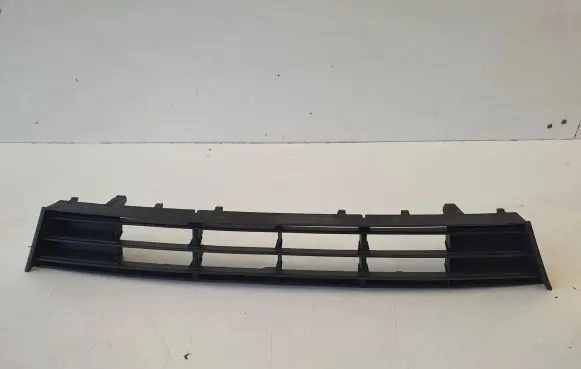 BMW 5 F10 F11 Front bumper lower grill 7331724