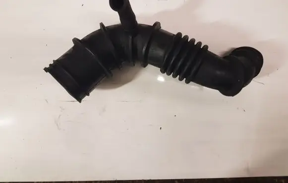 Mitsubishi Pajero Air intake hose/pipe
