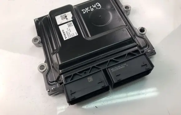 Volvo S90, V90 Engine control unit/module 32242005