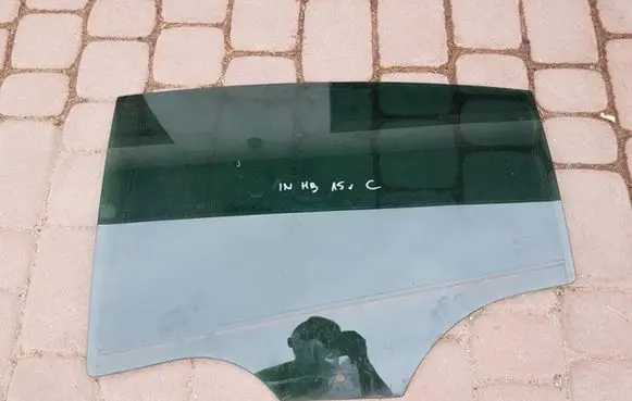 Opel Insignia A Rear windscreen/windshield window 18TYS