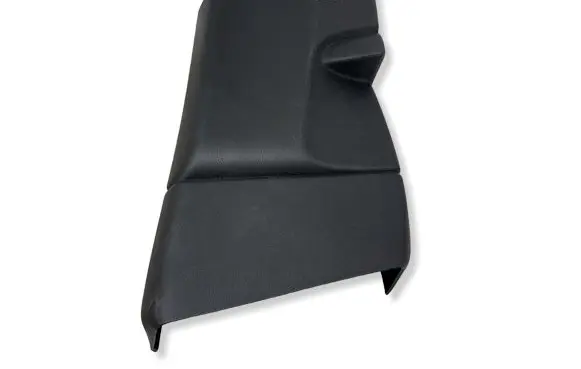 Maserati Levante (B) pillar trim (bottom) 670040375