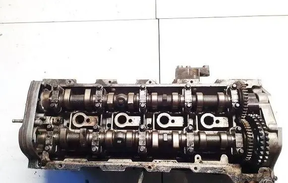 Mercedes-Benz Vito Viano W638 Engine head a6110160006 a6640160406tp
