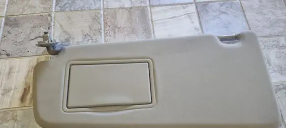 Sun visor