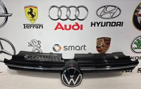 Volkswagen Golf VIII Front bumper upper radiator grill 5H0853651N