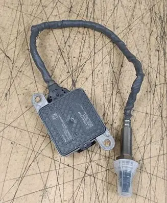 Mercedes-Benz E W213 Lambda probe sensor A0009053009