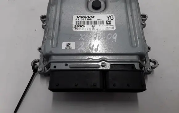 Volvo XC70 Engine control unit/module 31303388