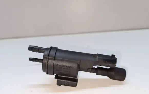 Mercedes-Benz C W204 Vacuum valve 0025407097