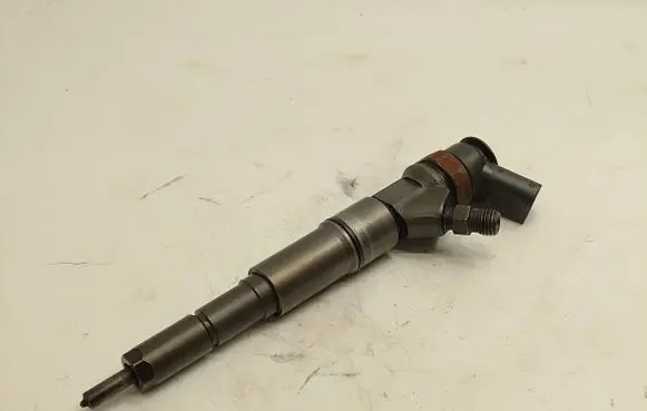 BMW 1 E81 E87 Fuel injector 7794435 13537794435 0445110209