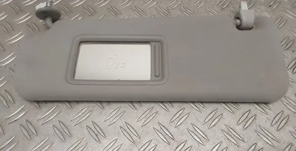 Sun visor