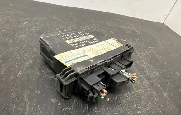 Mercedes-Benz E W210 Door control unit/module 2108207626 356826 6959280