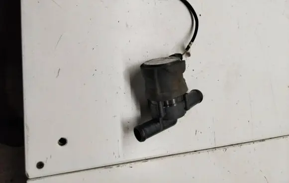 Volvo XC60 Electric auxiliary coolant/water pump 9017985A 11413