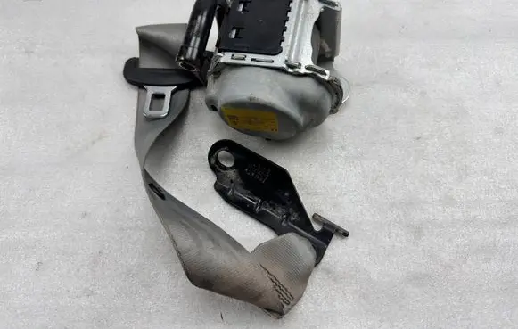 Audi A5 Front seatbelt 3G0857737