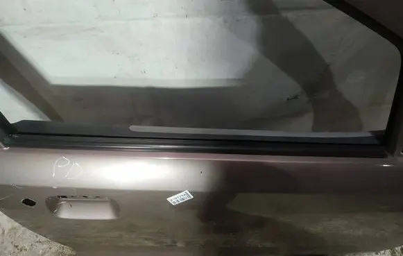 Nissan Pixo Front door glass trim molding 