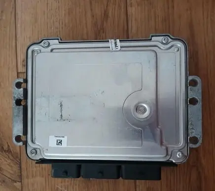 Renault Megane III Engine control unit/module ECU 0281015676