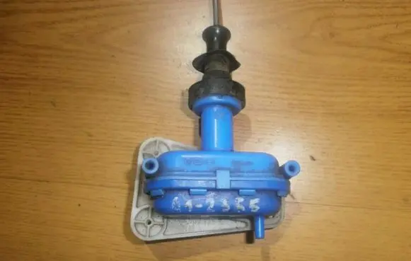 Audi 80 90 B3 Central locking vacuum pump 893862153d