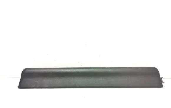 Front sill trim cover