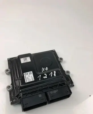 Volvo V40 Engine control unit/module ECU 31452623