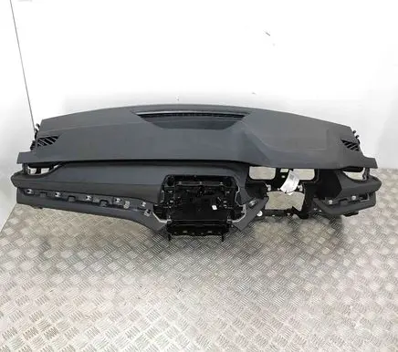 Skoda Octavia Mk4 Dashboard 5E8857007AB