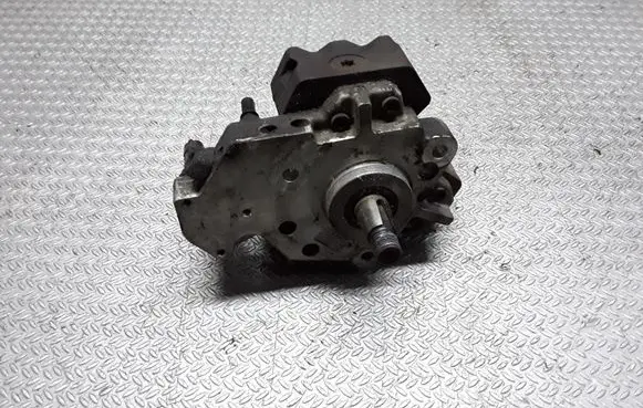 Renault Laguna II Fuel injection high pressure pump 0445010075 8200108225
