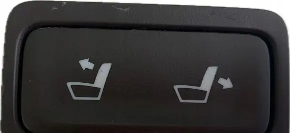 Hyundai Palisade Seat control switch 5665432