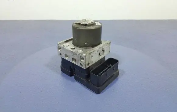Ford Focus C-MAX ABS Pump 3M512M110GA