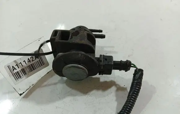 Nissan Qashqai Turbo solenoid valve 