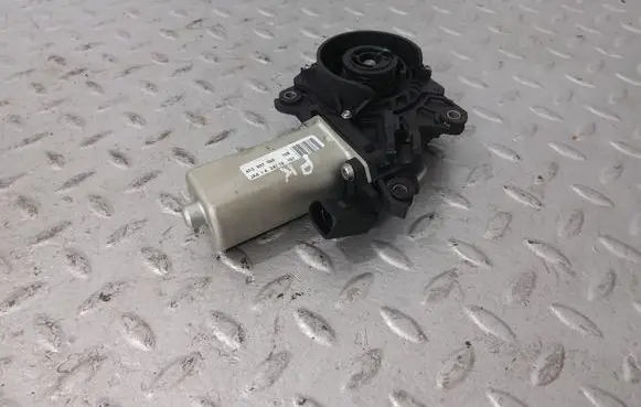Audi A8 S8 D4 4H Front door soft close latching motor 4F0837059
