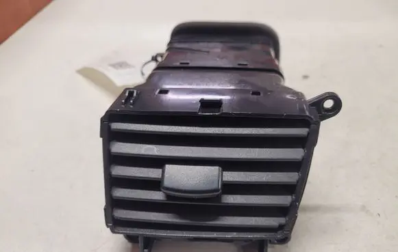 KIA Sportage Dash center air vent grill 974201F500 U065613800