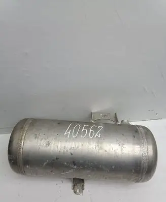 Volkswagen Touareg I Air suspension tank/reservoir 7L0616202A