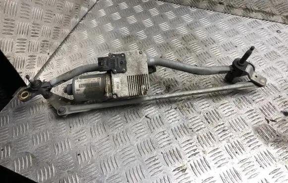 Audi A4 S4 B8 8K Front wiper linkage and motor 8K1955119A 8T1955119