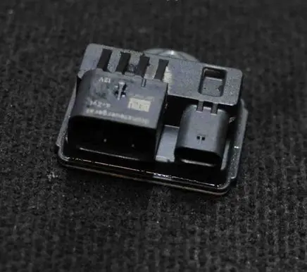 BMW 5 F10 F11 Glow plug pre-heat relay 8570087