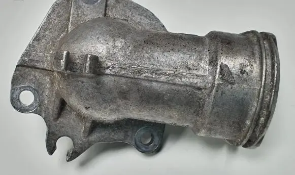 Mercedes-Benz CLK A209 C209 Thermostat housing A6422000215