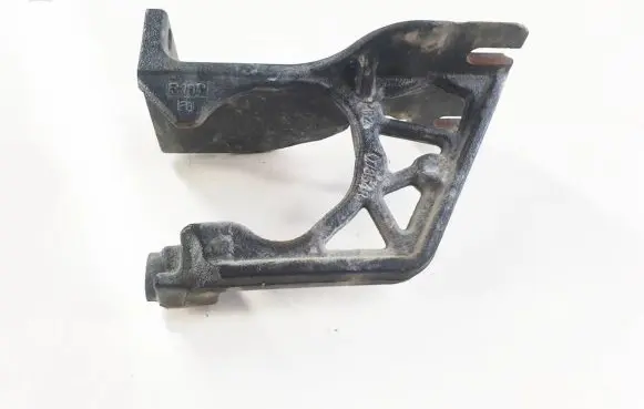 Opel Vivaro Engine mounting bracket 7854R